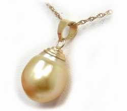 Golden South Sea Pearl Pendants