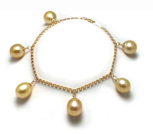 Charm style golden South Sea pearl bracelet