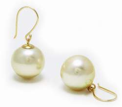 Cream South Sea Pearl Earrings