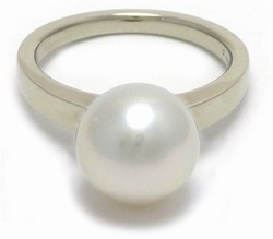 South Sea Pearl Ring Bypass Style