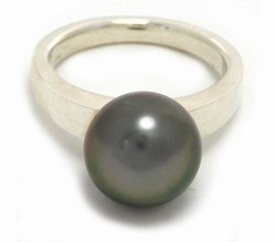 Black Pearl ring